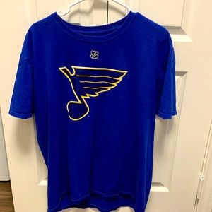 Slightly used St. Louis blues jersey tshirt